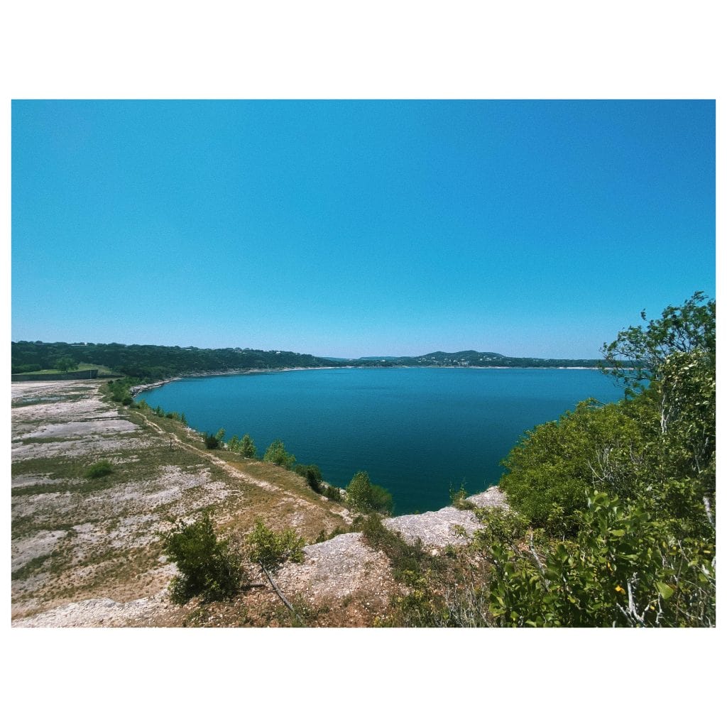 Comal Park offers gorgeous panoramic views of Canyon Lake, perfect for relaxing, picnicking, or snapping photos. Credit: u/yellowplastic via r/texas