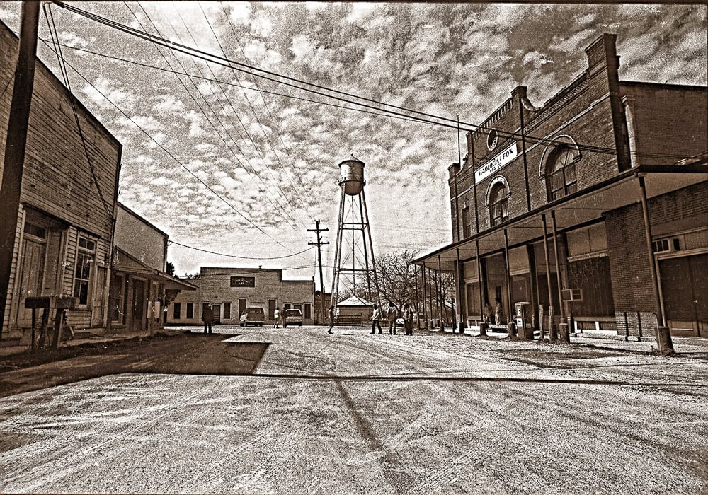 A glimpse of Gruene District in 1976, capturing its charm before preservation efforts transformed it into a historic destination. Credit: u/bbqtom1400 via r/OldSchoolCool