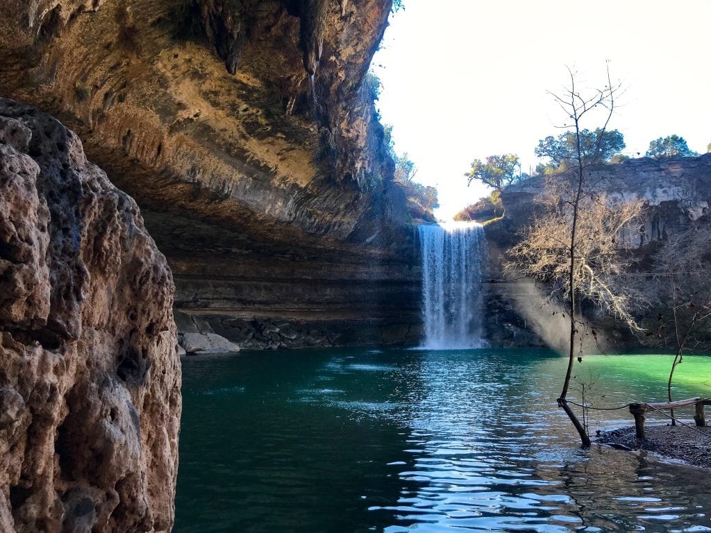Hamilton Pool Reserve looks more like a hidden fantasy realm than a swimming hole—absolutely surreal. Credit: u/pitzlerg via r/hiking
