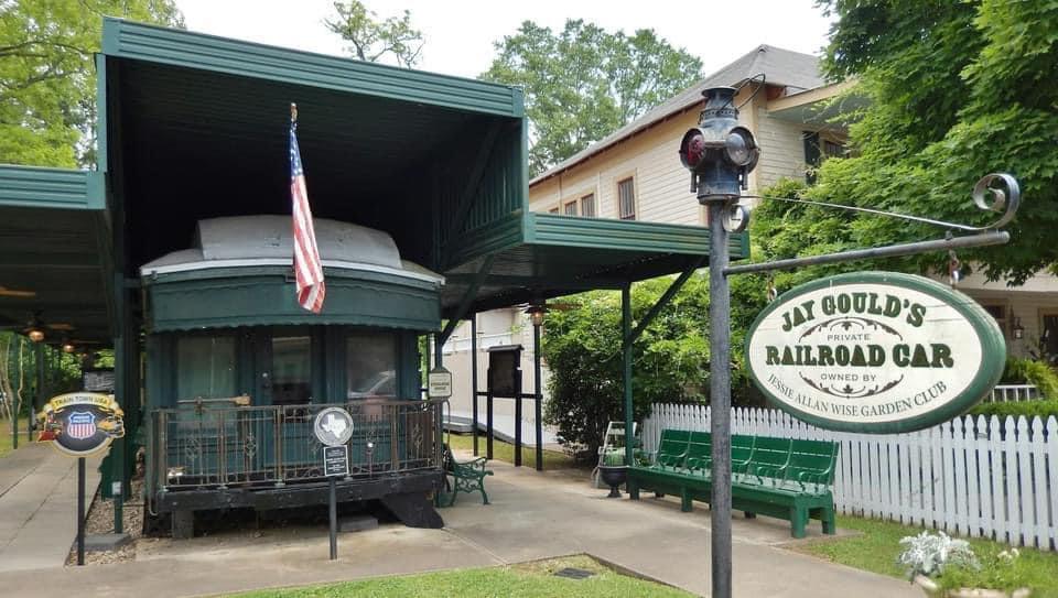 Jay Gould’s private railcar is on display, offering a rare look at elite rail travel from the late 1800s. Credit: u/whiskey4mycoffee via r/GildedAgeHBO