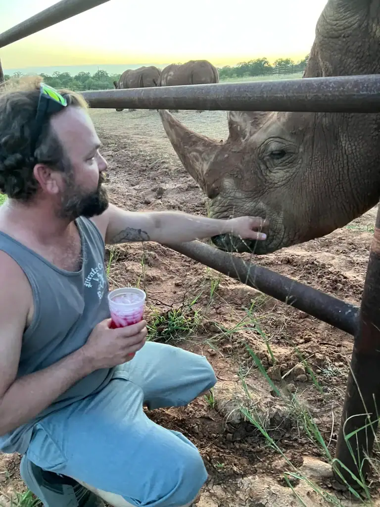 Longneck Manor lets visitors safely connect with rhinos, making wildlife encounters personal and unforgettable. Credit: u/kkblondiesharp via r/rhinos