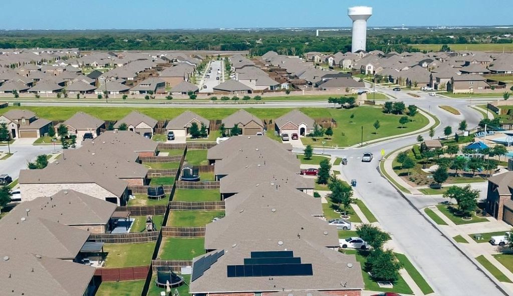 Rows of nearly identical homes in Princeton reflect the rapid pace of suburban development. Credit: Reddit user via r/UrbanHell