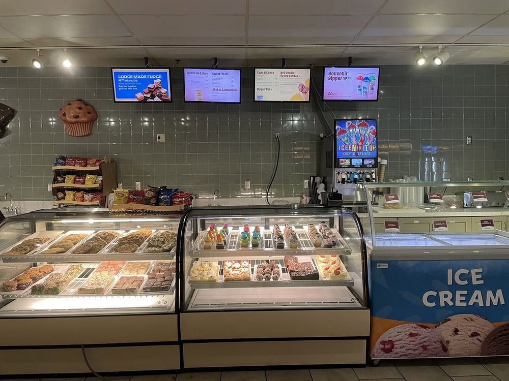 Bear Paw Sweets & Eats serves a huge selection of ice cream and desserts that kids can’t resist. Credit: Jessica B.