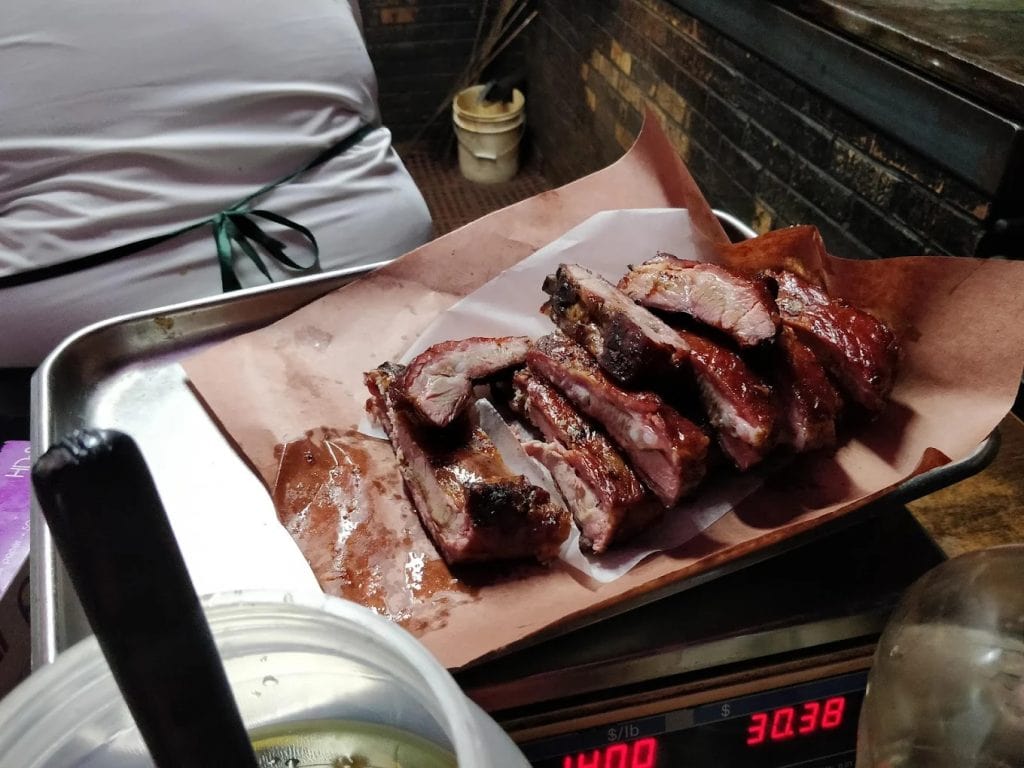 Orders are weighed in front of you in the pit room, ensuring you get exactly what you pay for. Credit: Mark Ho