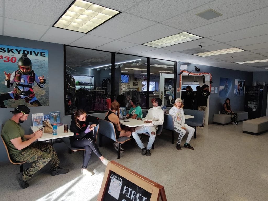 The lounge area outside the gift shop provides a place for guests to relax before or after their dive. Credit: Peter Monahan (Gatorpete)