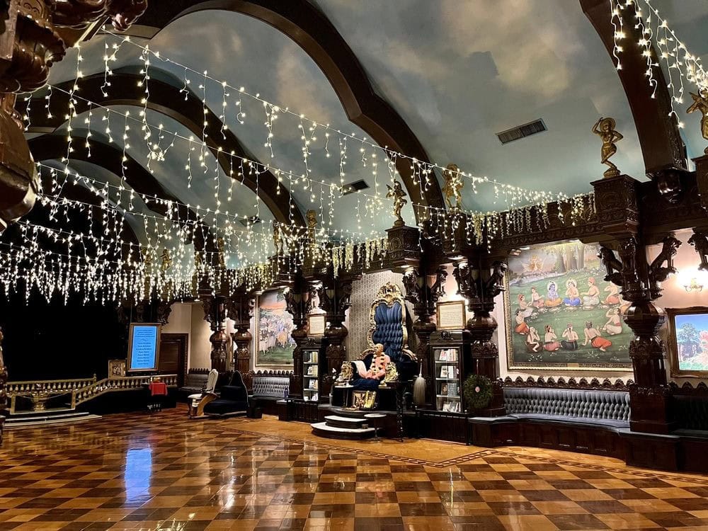 - Inside the Radha Kalachandji temple, guests can explore the cultural and spiritual side of the experience.
