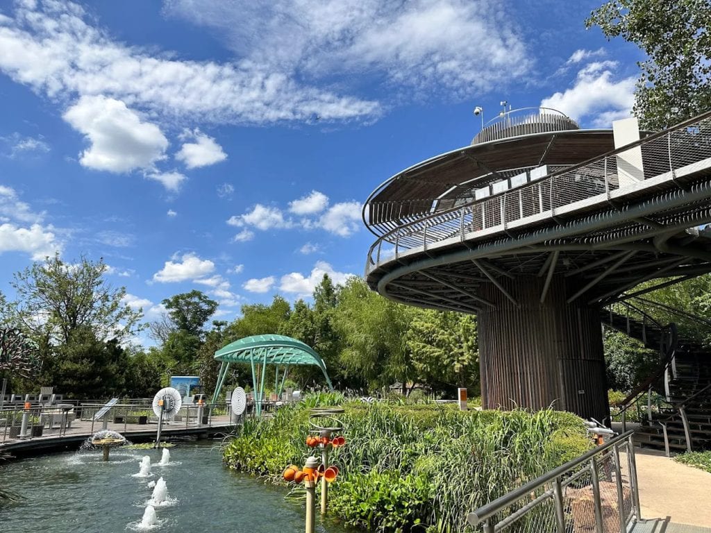 The Adventure Garden’s energy exhibit teaches kids about solar and water power with interactive fun, including a water blaster activity. Credit: smilinguyen