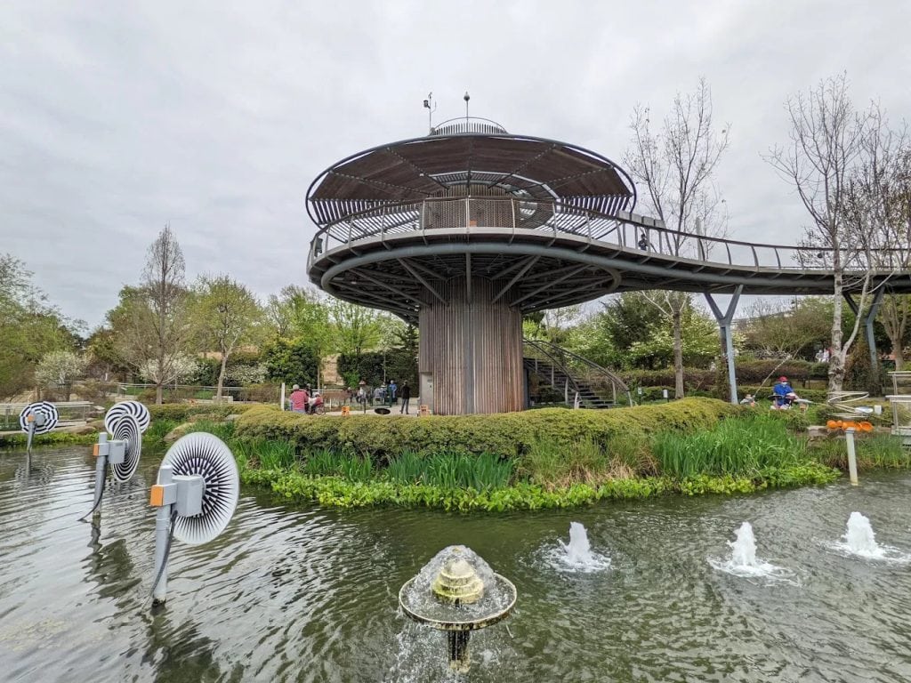 A tower with an elevator connects the energy exhibits to the canopy-level Texas Skywalk bridge. Credit: Amaresh Mohapatra
