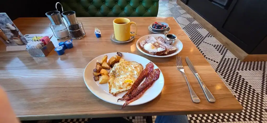 All-day breakfast at Katz’s delivers the classics: hash, eggs, bacon, pancakes, and hot coffee anytime you crave it. Credit: Bryan Larrimer