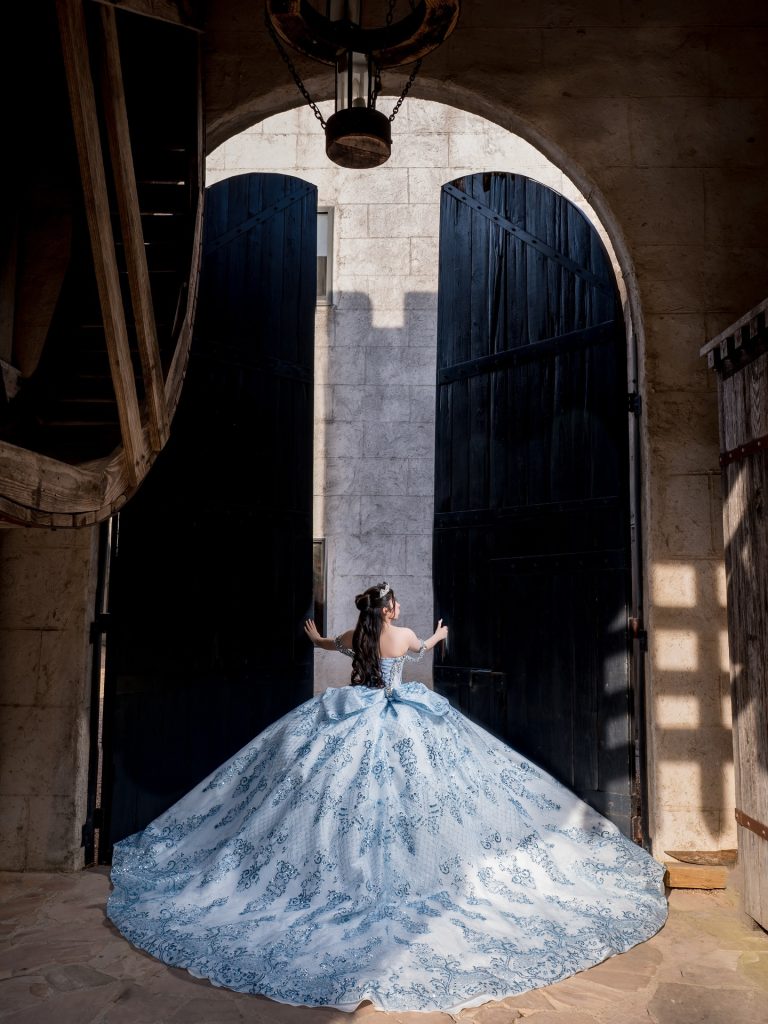 If you’ve ever wanted to feel like royalty, Newman’s Castle is the place—perfect for unforgettable photos. Credit: @_ebphotography via Instagram