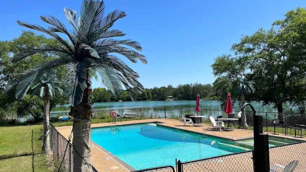 A dedicated training pool helps new divers learn scuba skills safely before heading into the lake. Credit: Athens Scuba Park