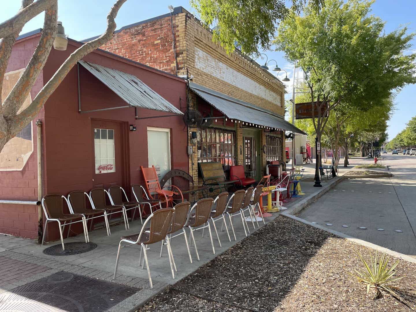Babe's Chicken Dinner House downtown storefront and sidewalk patio in Roanoke, Texas