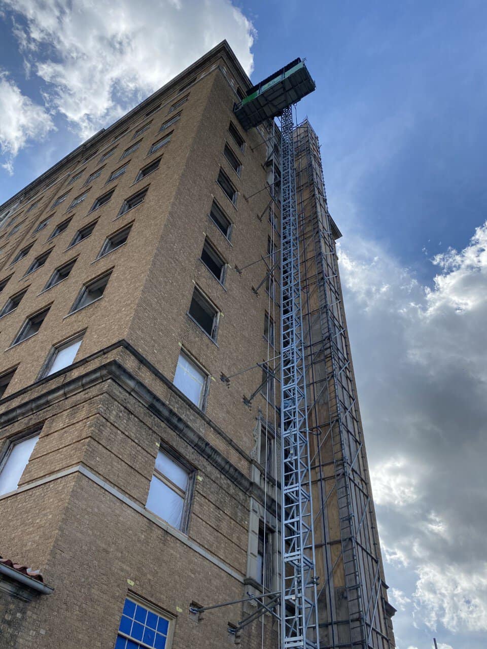 The fourteen-story Baker Hotel tower rising over Mineral Wells, Texas