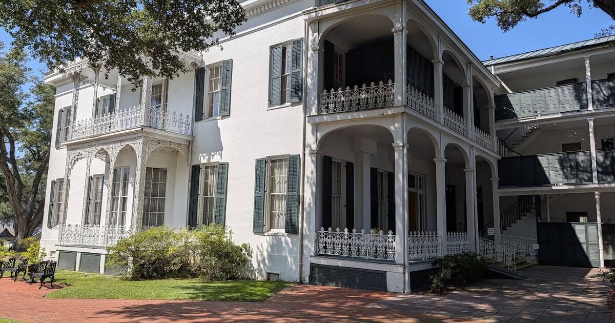 12 Best Value Small Towns for a Frugal Getaway