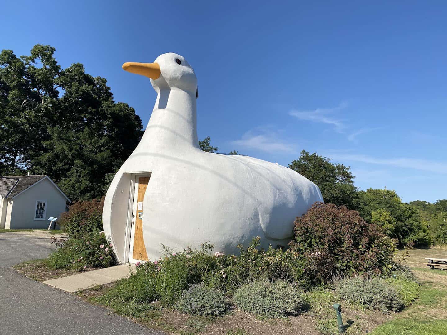The Big Duck, a duck-shaped building in Flanders, New York