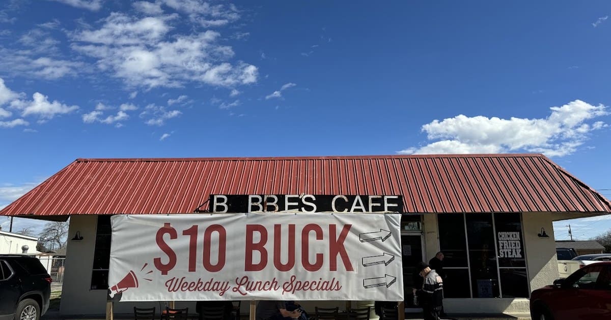 This Homey Texas Restaurant Has Been Serving Biscuits and Gravy From Scratch for Over 50 Years