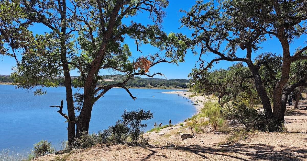 This Turquoise Texas Lake Is a Hill Country Escape That Could Pass for the Caribbean