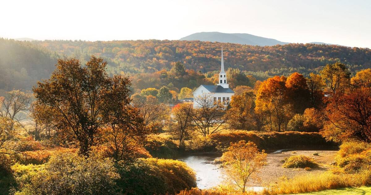15 of the Most Charming Small Towns in the USA for a Cozy Weekend