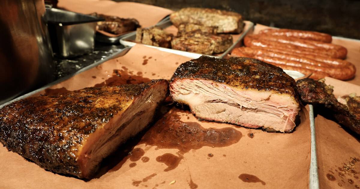 This Old-School Texas Barbecue Joint Smokes Its Prime Rib Straight From the Pit, and It’s Worth Every Mile