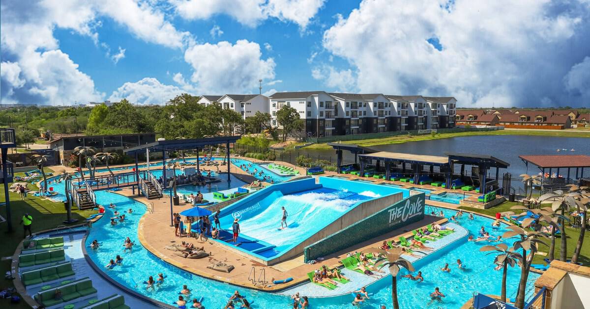 This Adults-Only Texas Water Park Has a Swim-Up Bar and a Lazy River Made for Doing Nothing