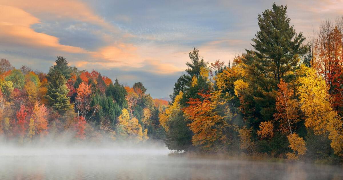 12 Cozy Mountain Towns in America Perfect for Fall