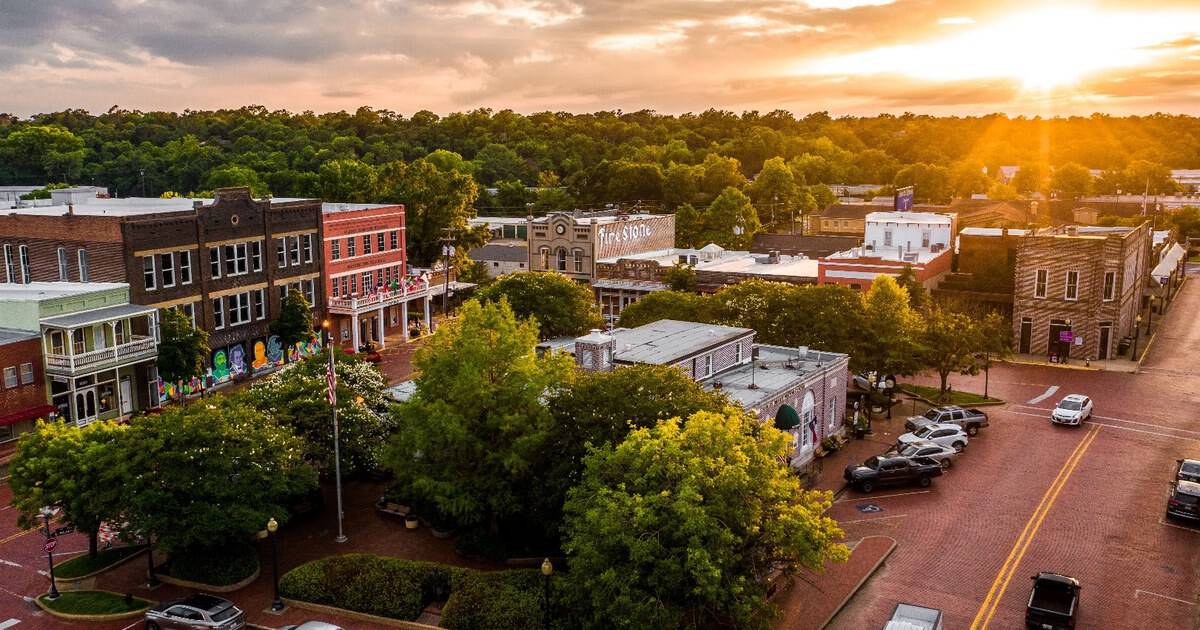 This Historic Texas Town Is the Oldest in the State, and Its Brick Streets Are Made for Wandering