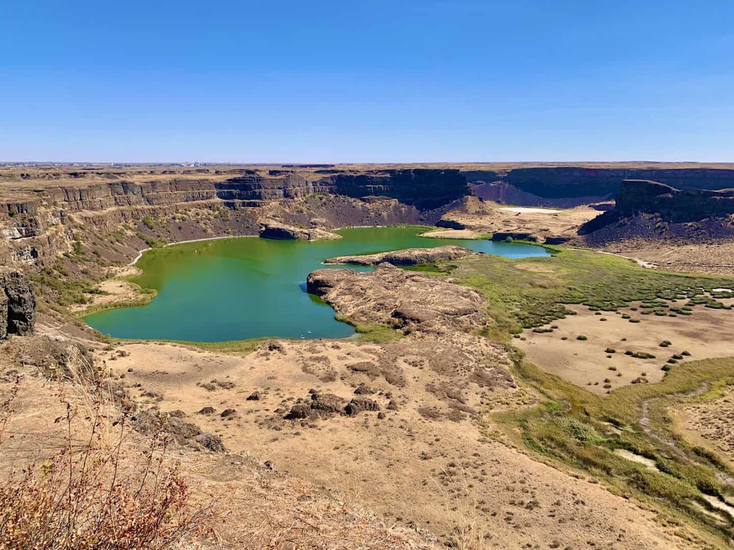 The scalloped dry cataract cliff and lakes at Dry Falls near Coulee City, Washington