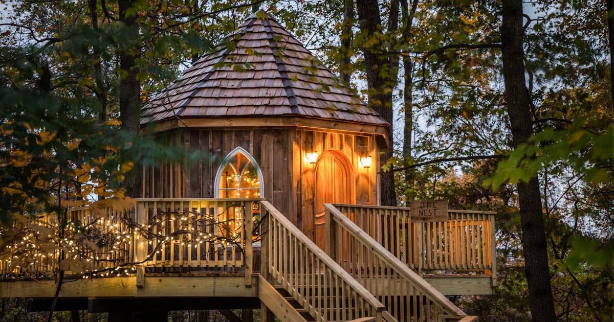 10 Unique Cabins in America Made for a Cozy Escape