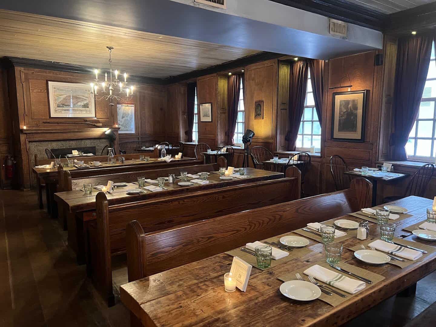 Historic wood-paneled dining room at Fraunces Tavern in New York