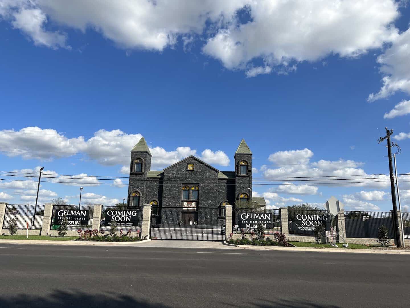 The Gelman Stained Glass Museum building and sign in San Juan, Texas