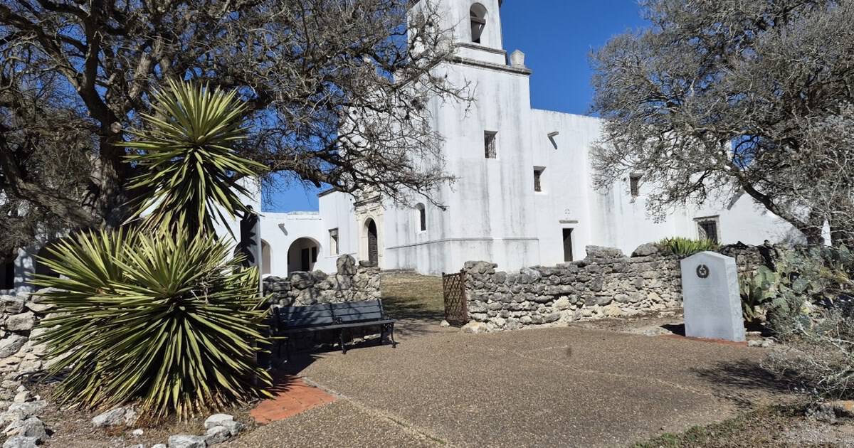 This Riverside Texas State Park Hides a Beautifully Rebuilt 1700s Spanish Mission