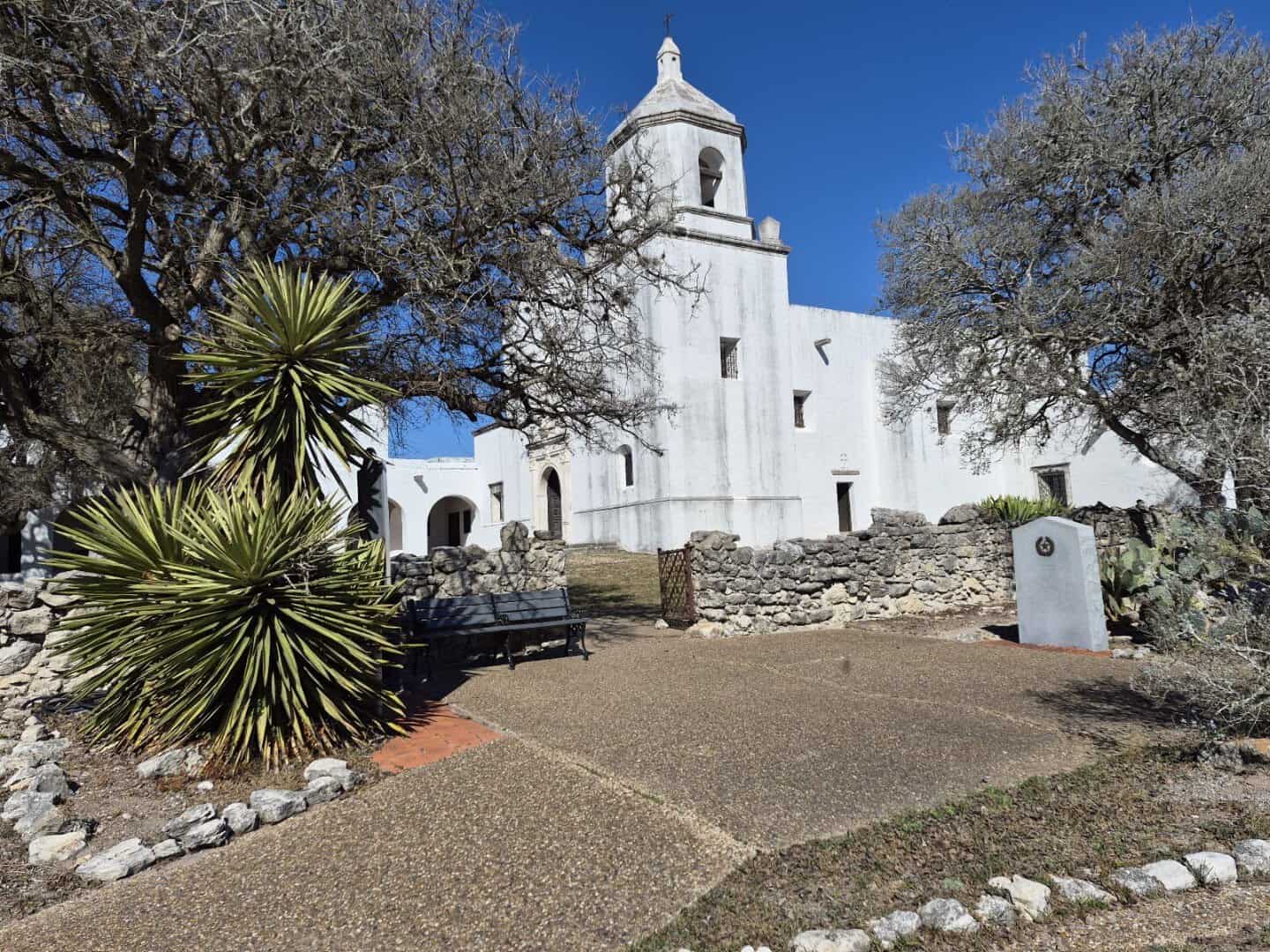 The whitewashed Mission Espiritu Santo church at Goliad, Texas