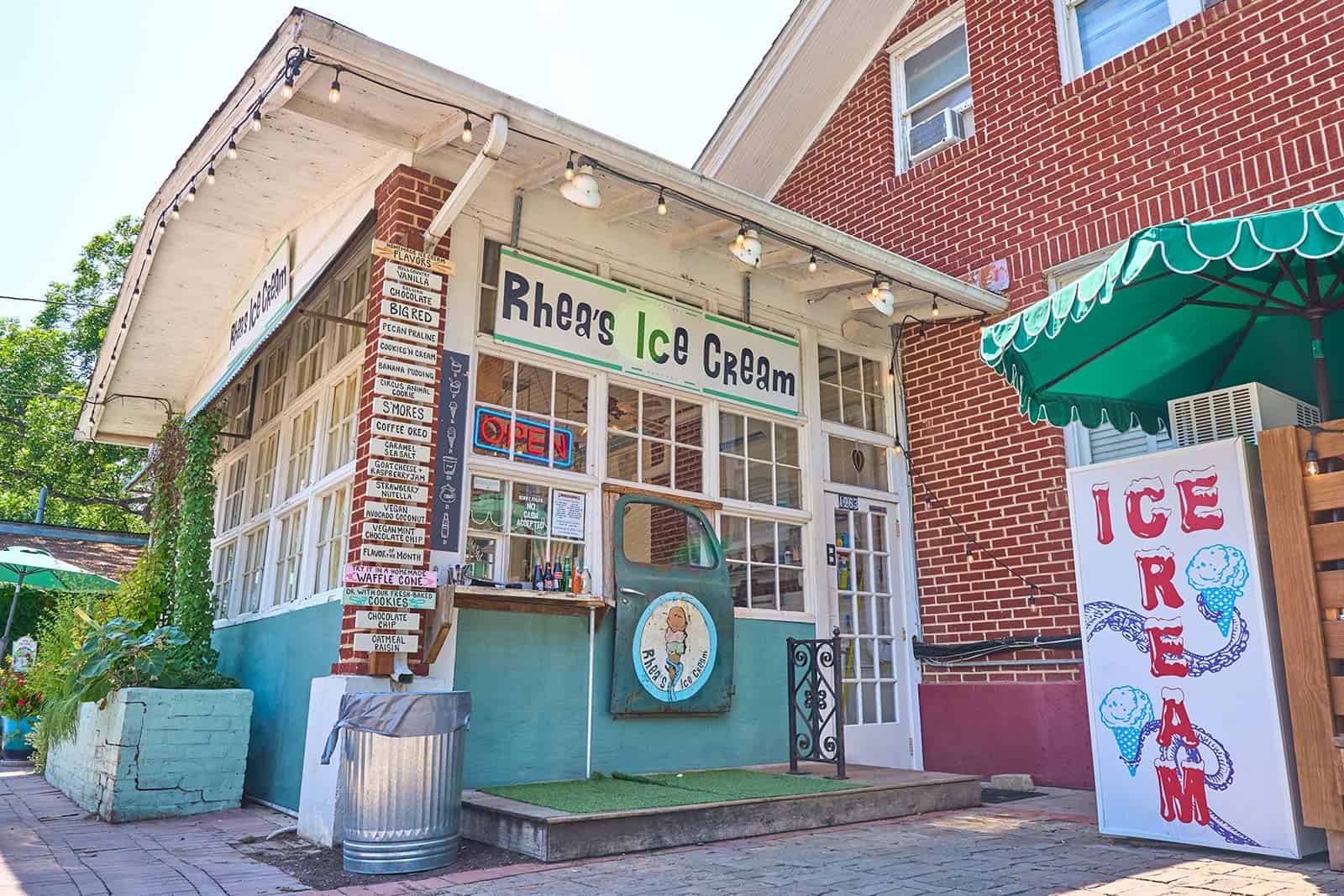 Rheas Ice Cream shop in the Gruene Historic District, Texas