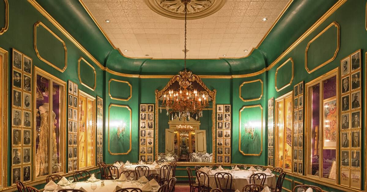 10 Historic Restaurants in America Still Serving Today