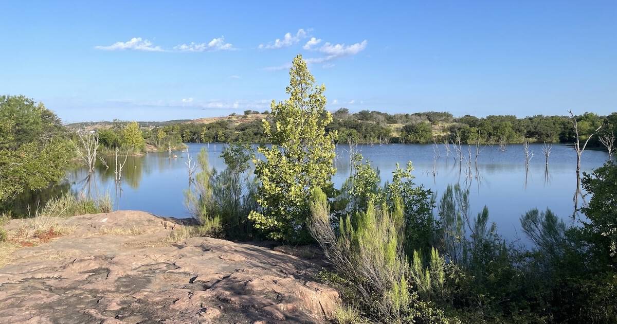 This Easygoing Texas State Park Pairs Blue-Green Water With Billion-Year-Old Pink Granite