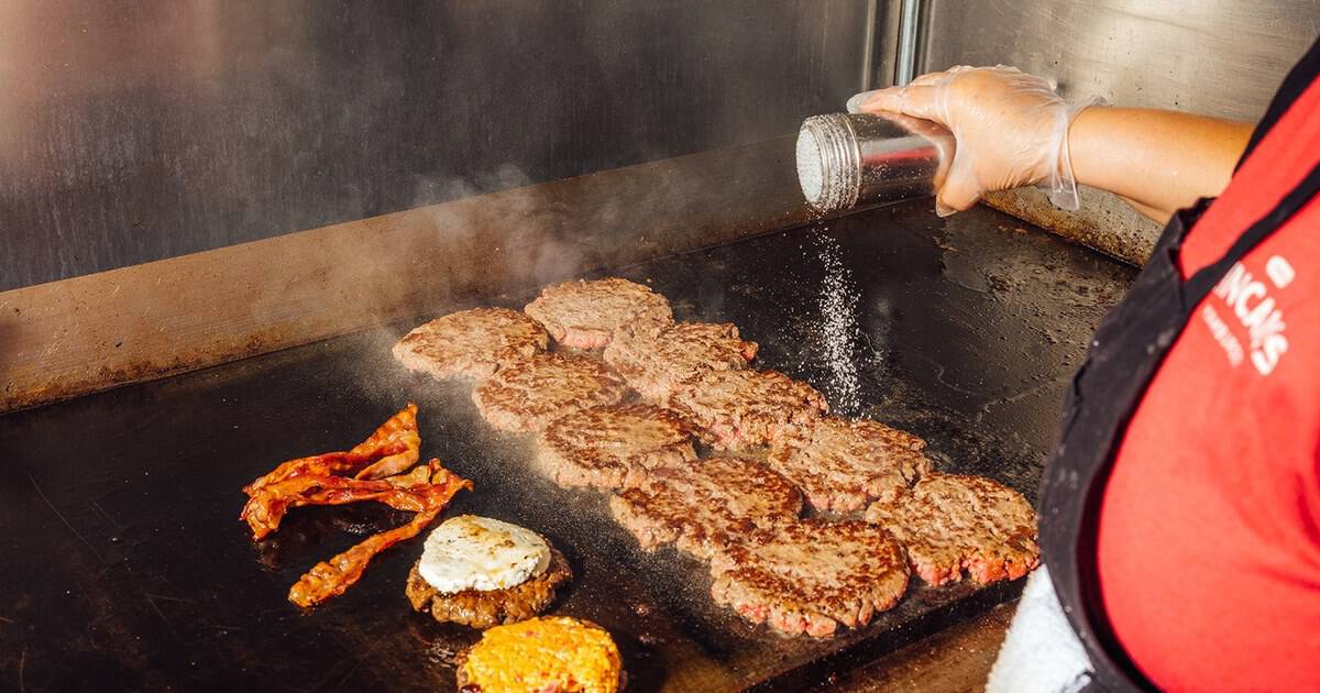 This Tiny Texas Burger Joint Has Been Grinding Its Own Beef Since 1946