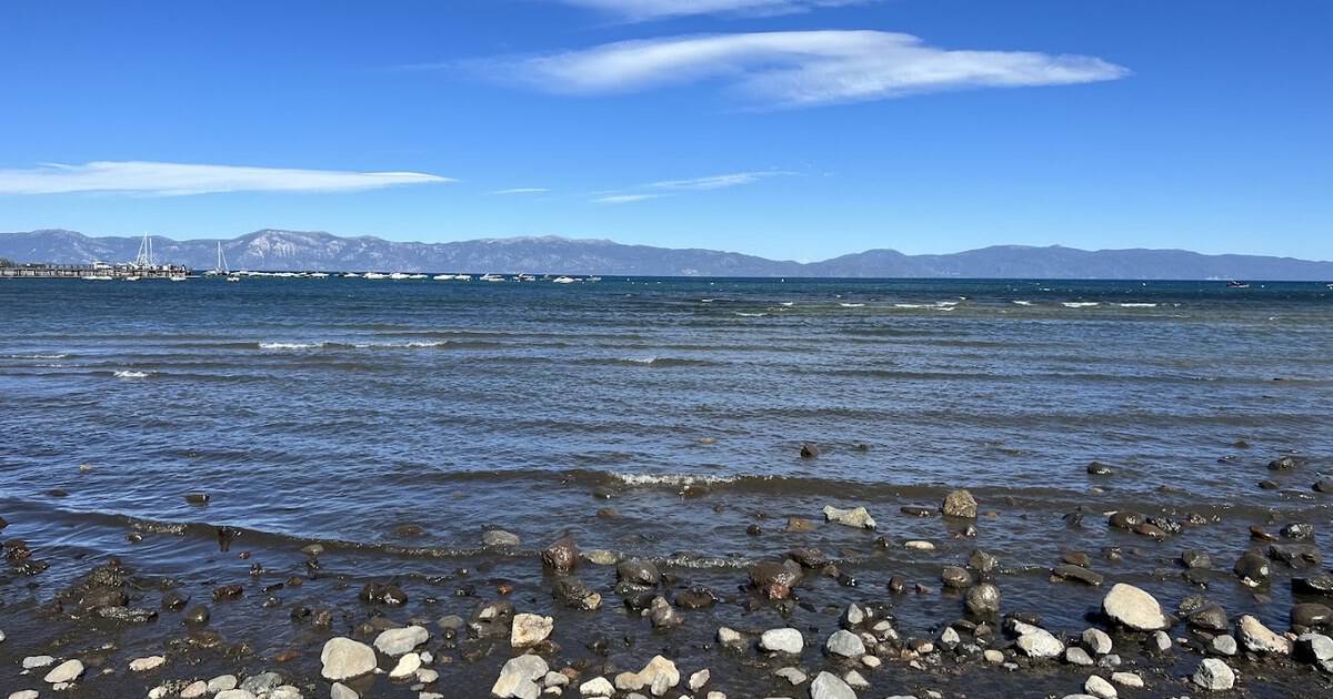 10 Lakeside Small Towns in America Perfect for a Getaway