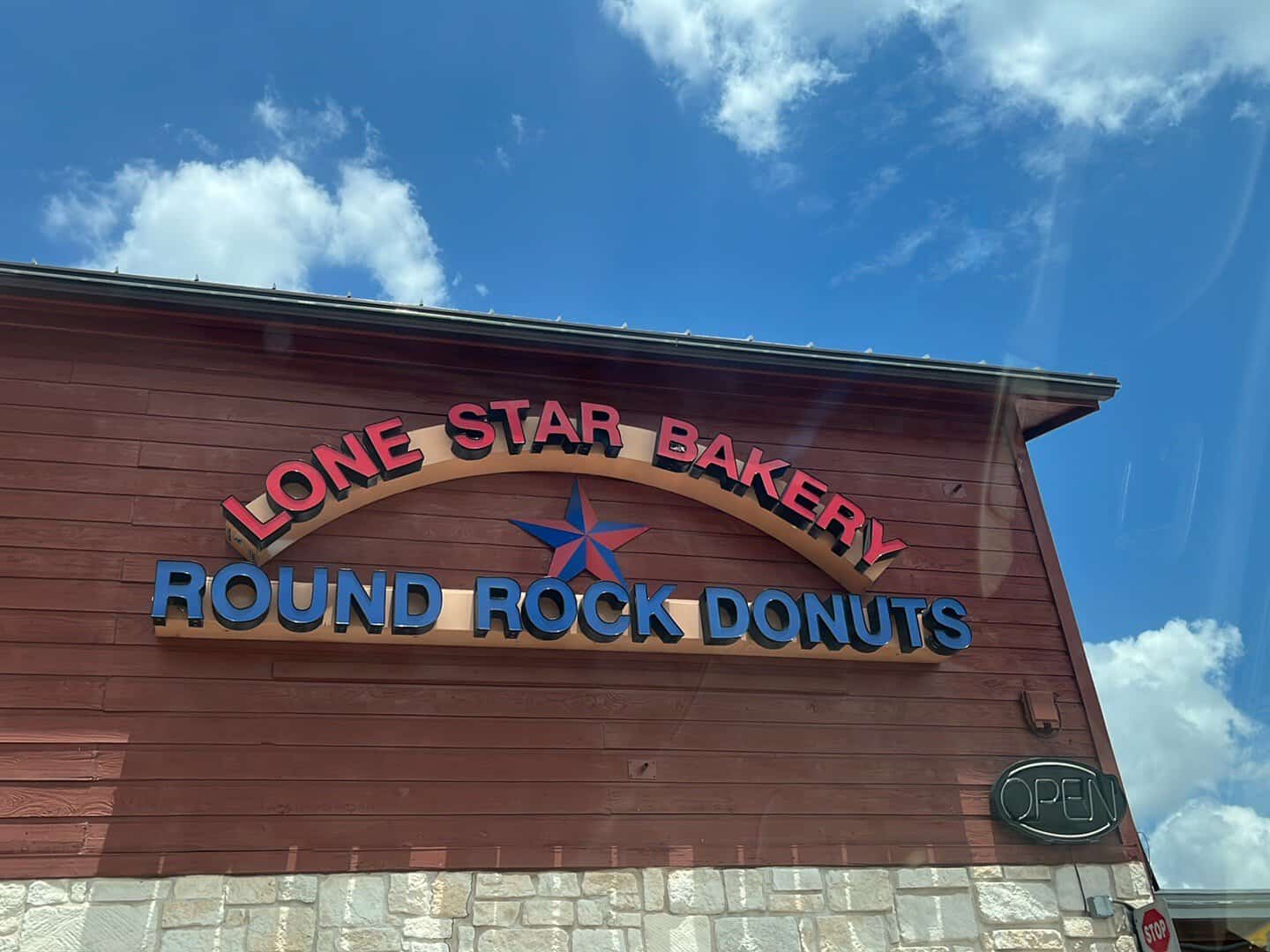 Lone Star Bakery and Round Rock Donuts sign in Round Rock, Texas