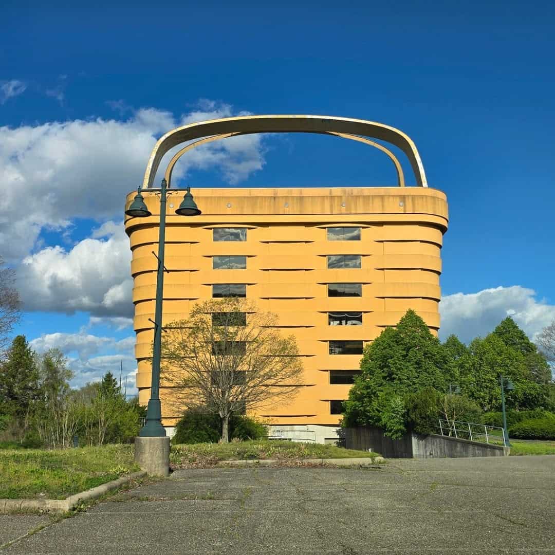 The Longaberger Basket Building shaped like a picnic basket in Newark, Ohio