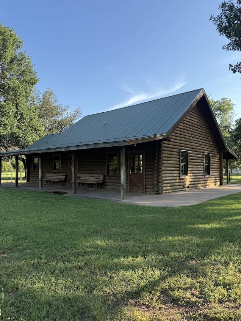The rentable log cabin at Lucy Park in Wichita Falls, Texas