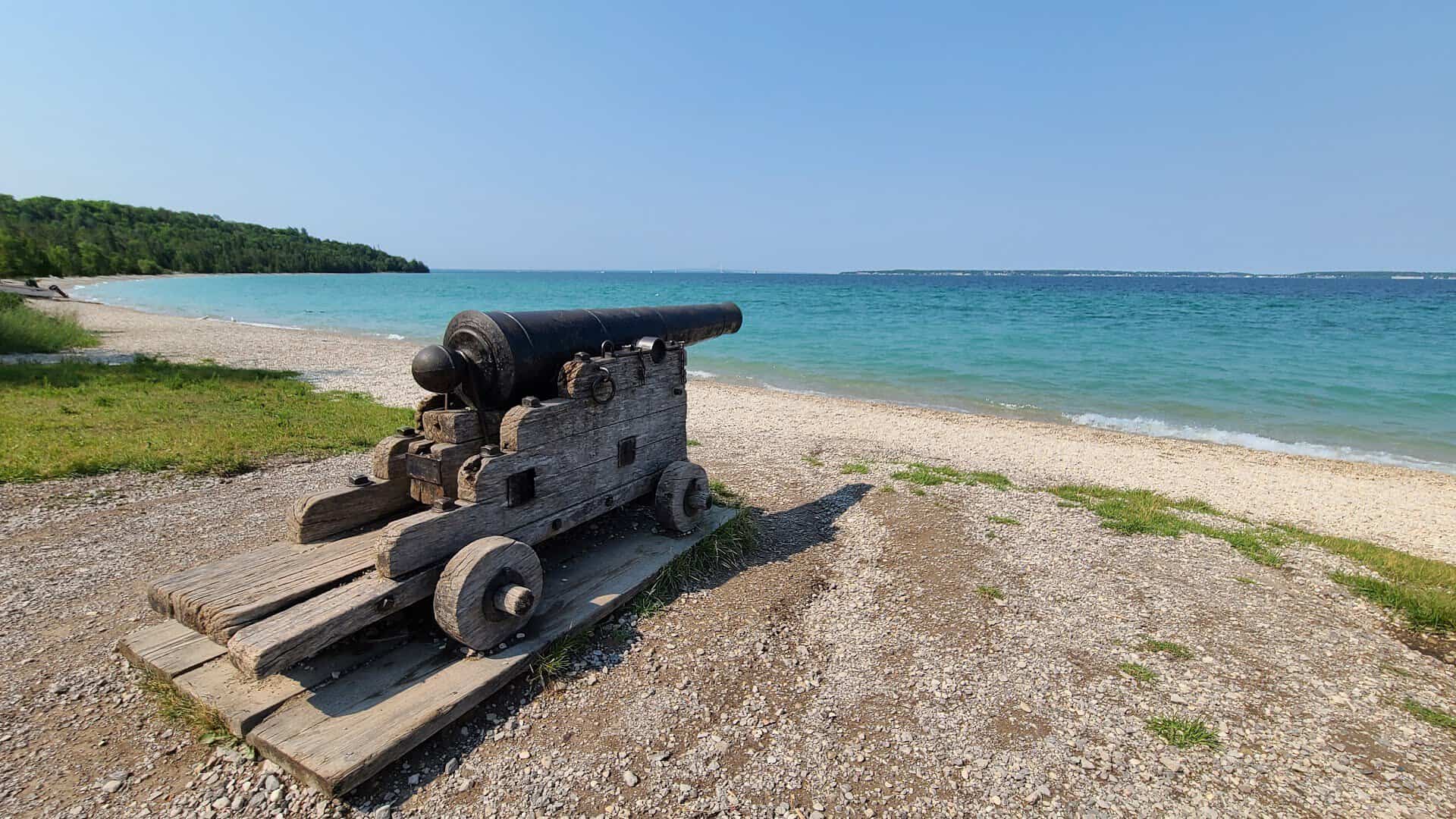 Turquoise Lake Huron shoreline on Mackinac Island, Michigan