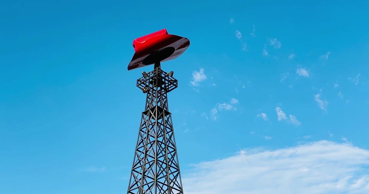 This Small Texas Town Has Its Own Eiffel Tower, and It Wears a Cowboy Hat