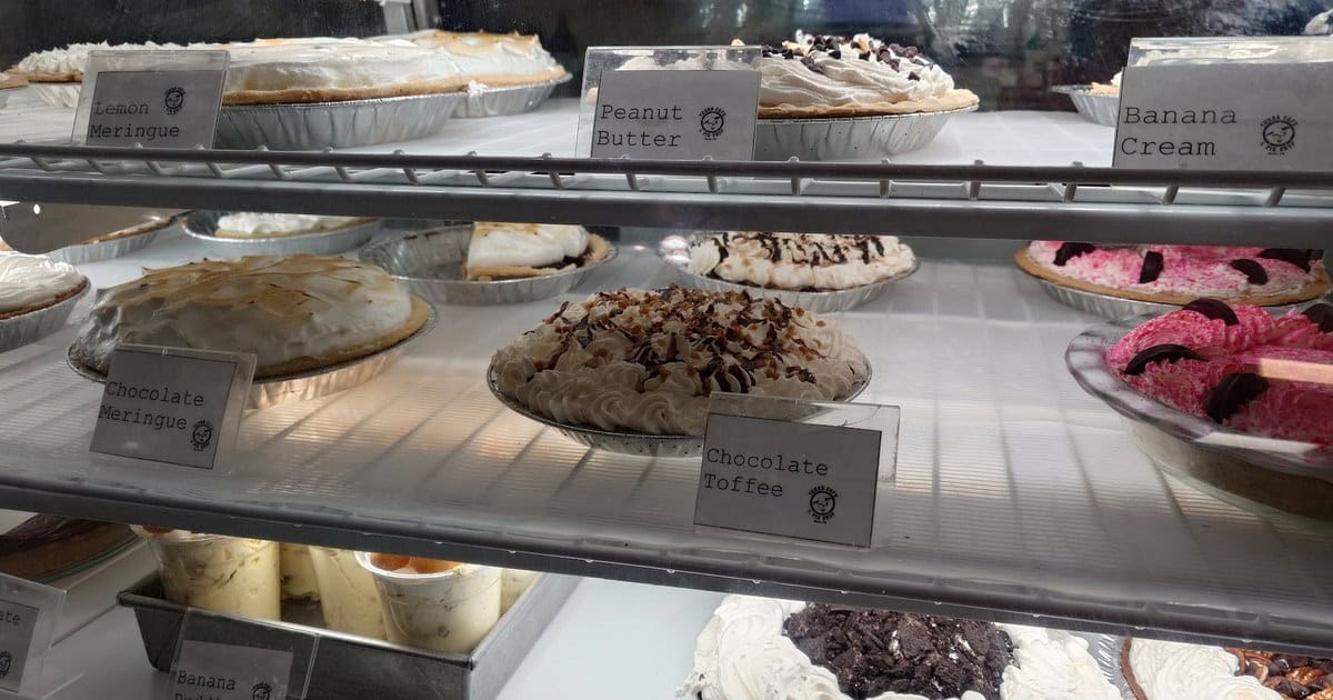 This Old-School Texas Cafe Serves Lemon Meringue Worth Driving Miles For