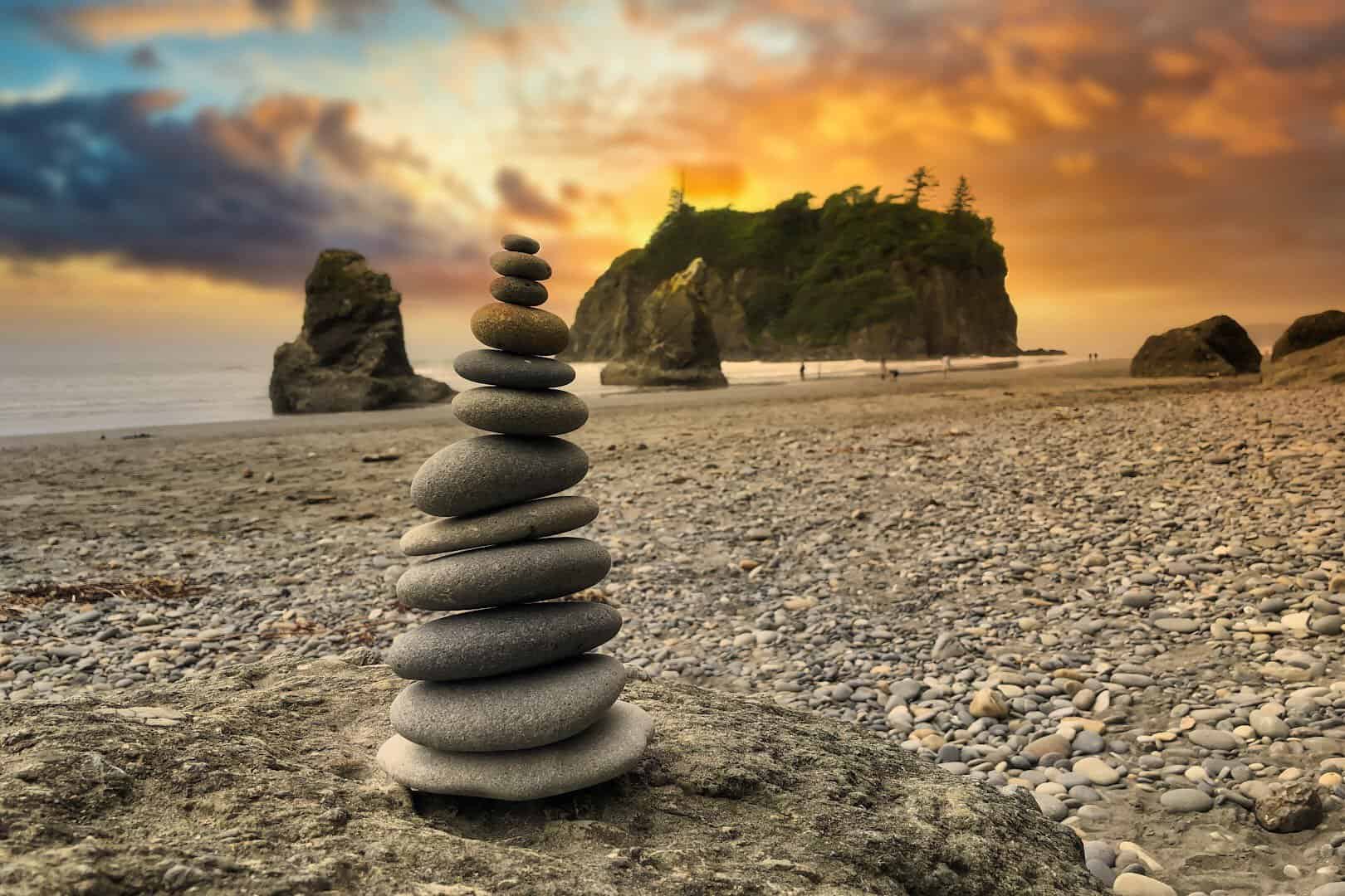Sea stacks at sunset over the Pacific at Ruby Beach on Highway 101, Washington