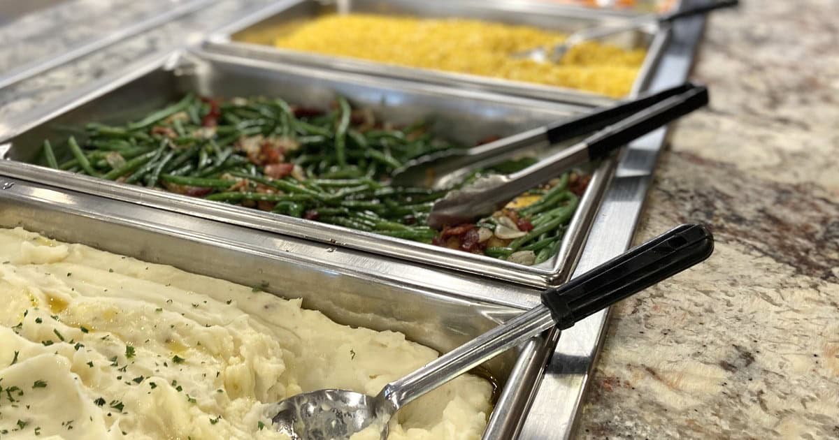 This Old-School Texas Buffet Piles Your Plate With Southern Classics and Homemade Pie