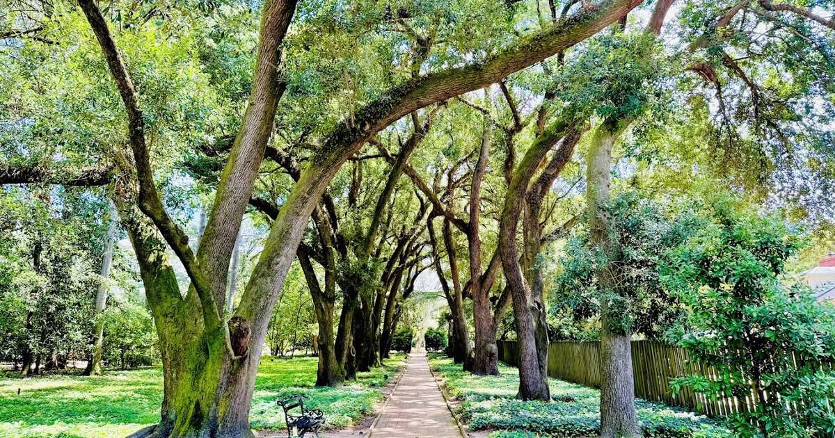 12 Small Towns in the South With the Best Southern Charm