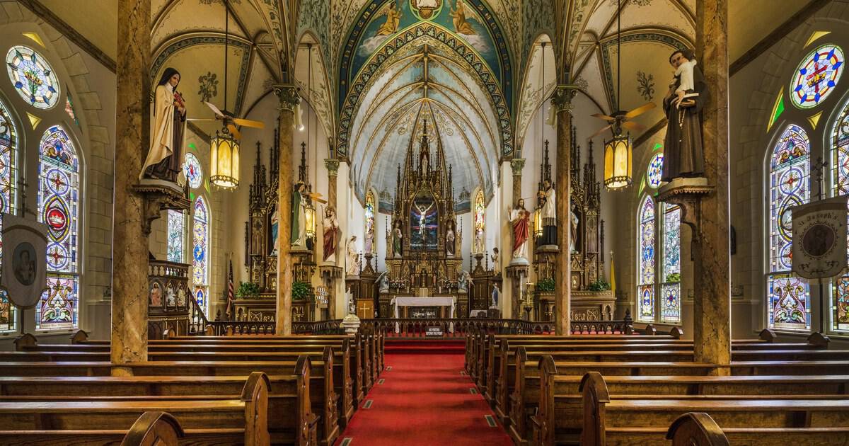 This Tiny Texas Town Hides a Hand-Painted Church Locals Call the Queen