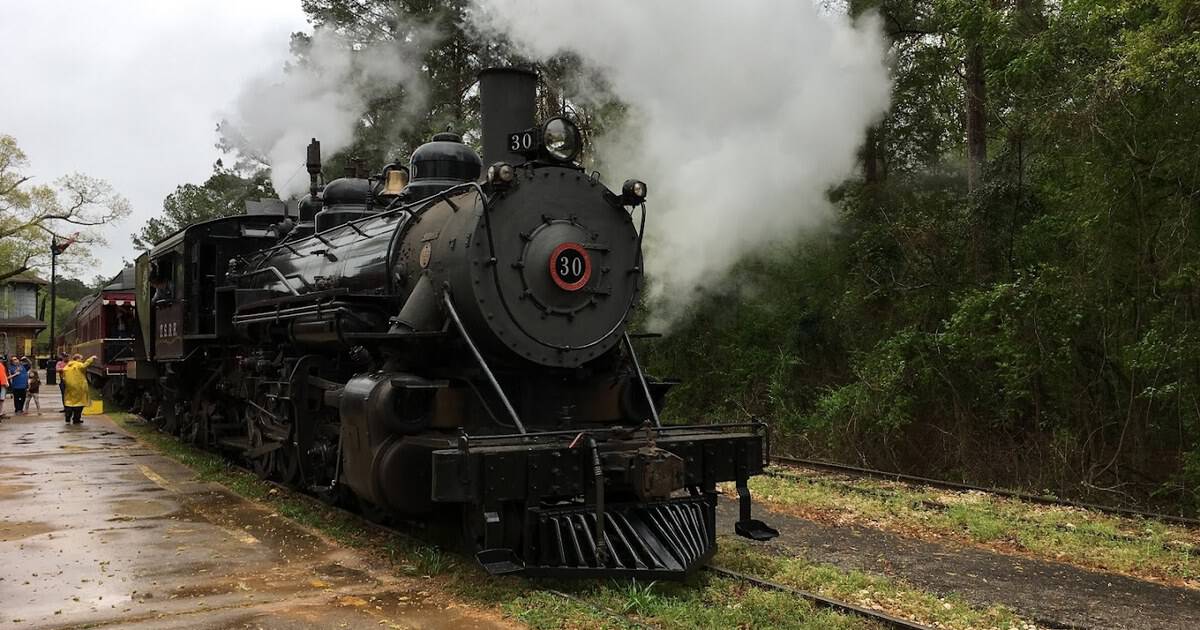 This Scenic Texas Train Ride Rolls Through the Piney Woods Behind a Century-Old Steam Engine
