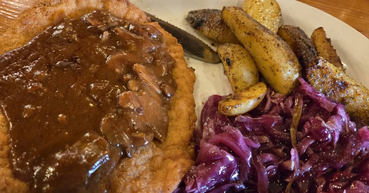 These Historic Texas German Restaurants Serve Schnitzel and Sausage Like the Old Country