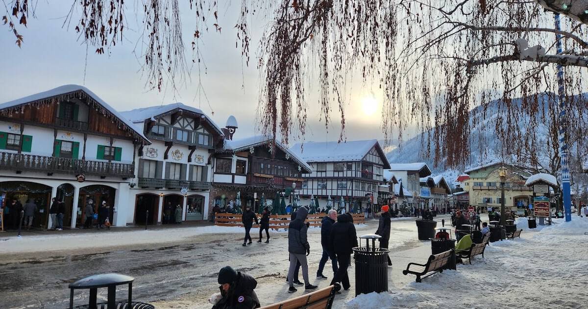 12 Small Towns in America Perfect for a White Christmas